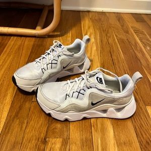 Nike RYZ 365 sneaker
